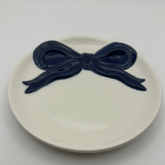 None Other - Elegant Navy and White Jewelry Dish